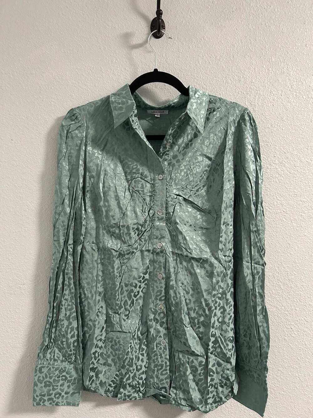White Birch Satin Animal Print Button Down Shirt Size M Sage Green